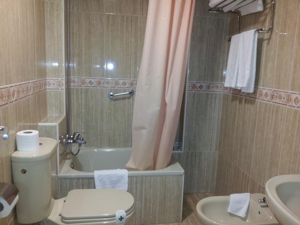 Hotel Begoña Playa Gijón Habitación foto