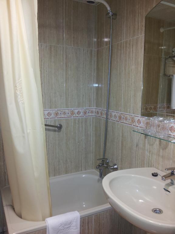 Hotel Begoña Playa Gijón Habitación foto